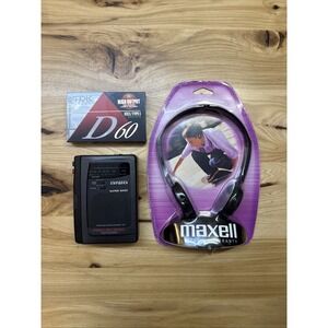 Vintage Aiwa Portable AM FM Radio & Cassette Player Model HS-JS315W